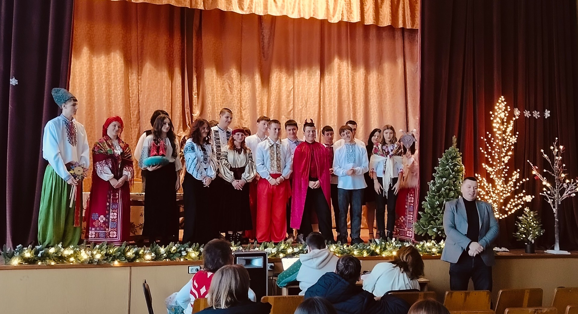 Різдво - час, коли світ найближче до неба! 🌟 - Фото №15 Різдво - час, коли світ найближче до неба! 🌟 - Фото №15