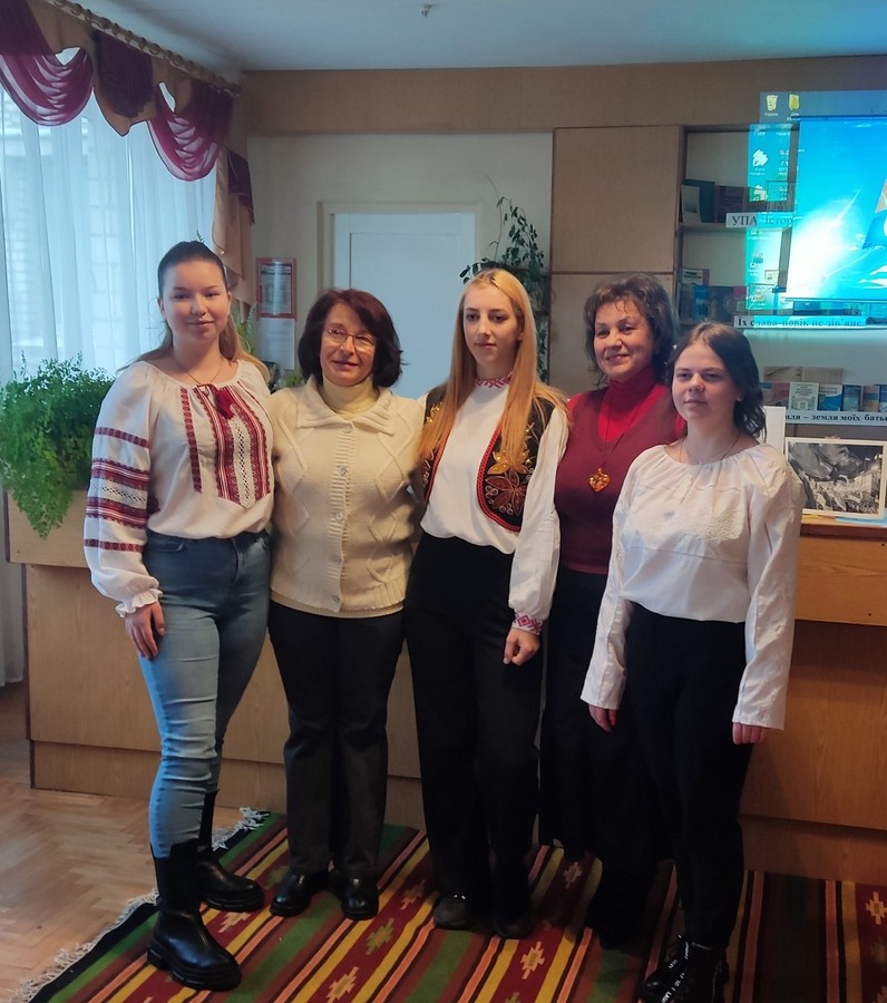 УКРАЇНА - КРАЇНА ГІДНОСТІ І СВОБОДИ!