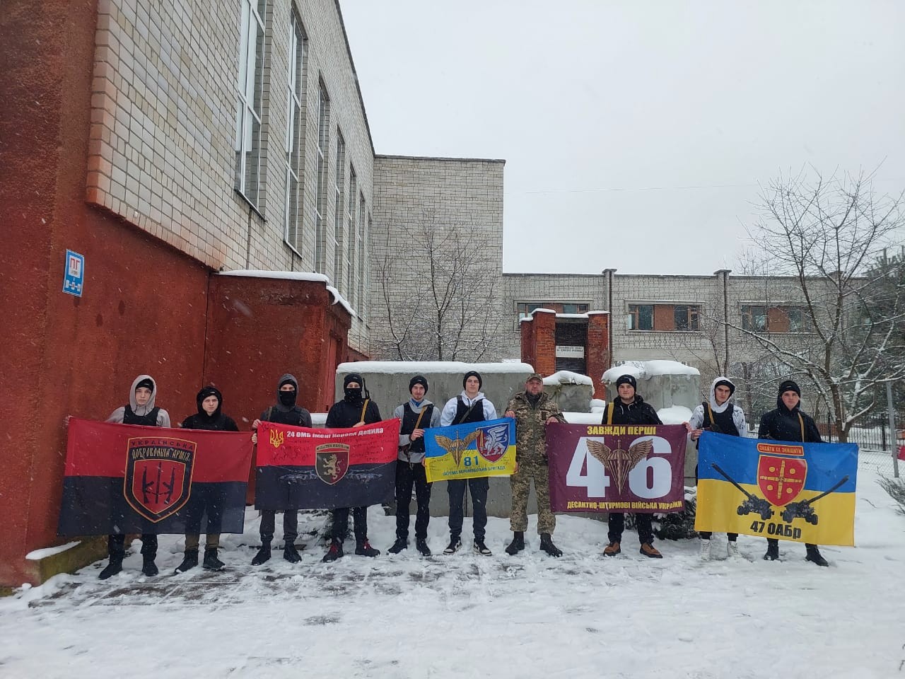 Виховуємо гідне покоління! Виховуємо гідне покоління!