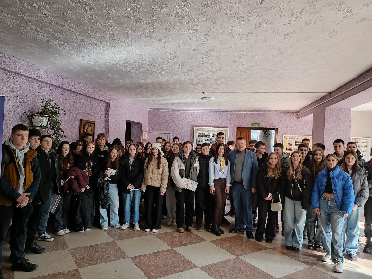 Презентуємо залізничні професії!